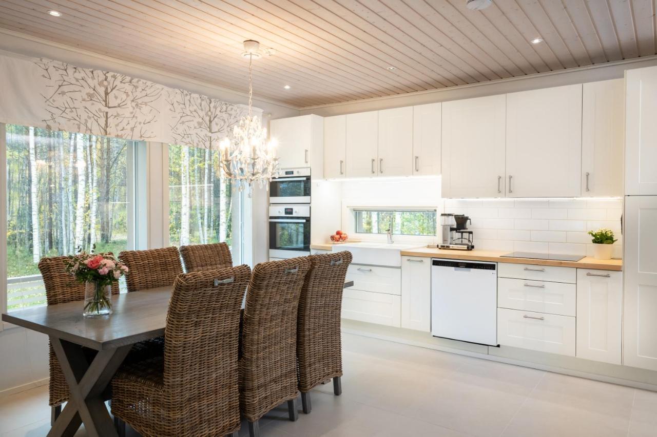 Luxurious Villa Kinos With Jacuzzi Rovaniemi Dış mekan fotoğraf
